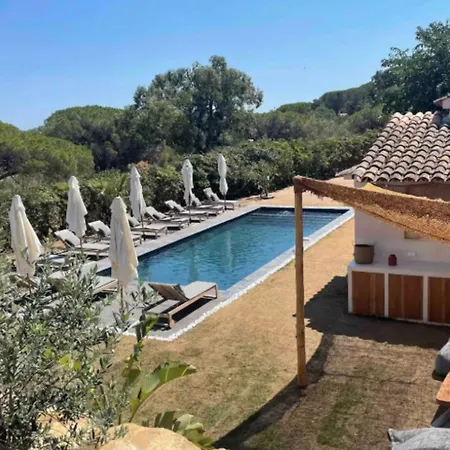 With Pool & Large Garden Ste-maxime Σαιντ-Μαξίμ