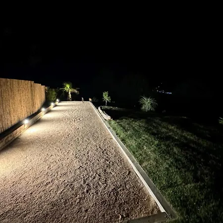 Piscine&grand Jardin à Ste-maxime *